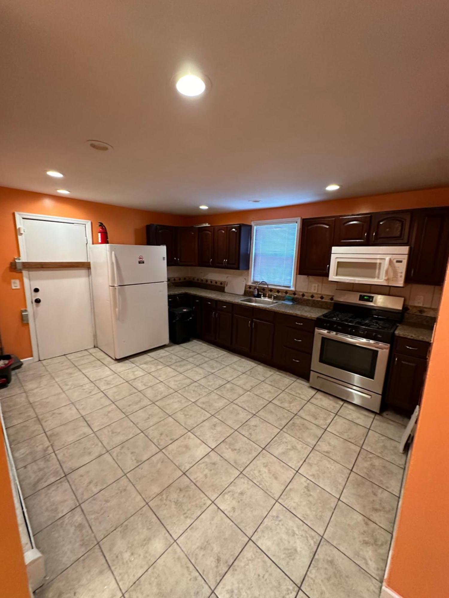 Fidellia Iron Room, Queen Bed Minutes From Newark Liberty International Airport And Newark Penn Station المظهر الخارجي الصورة