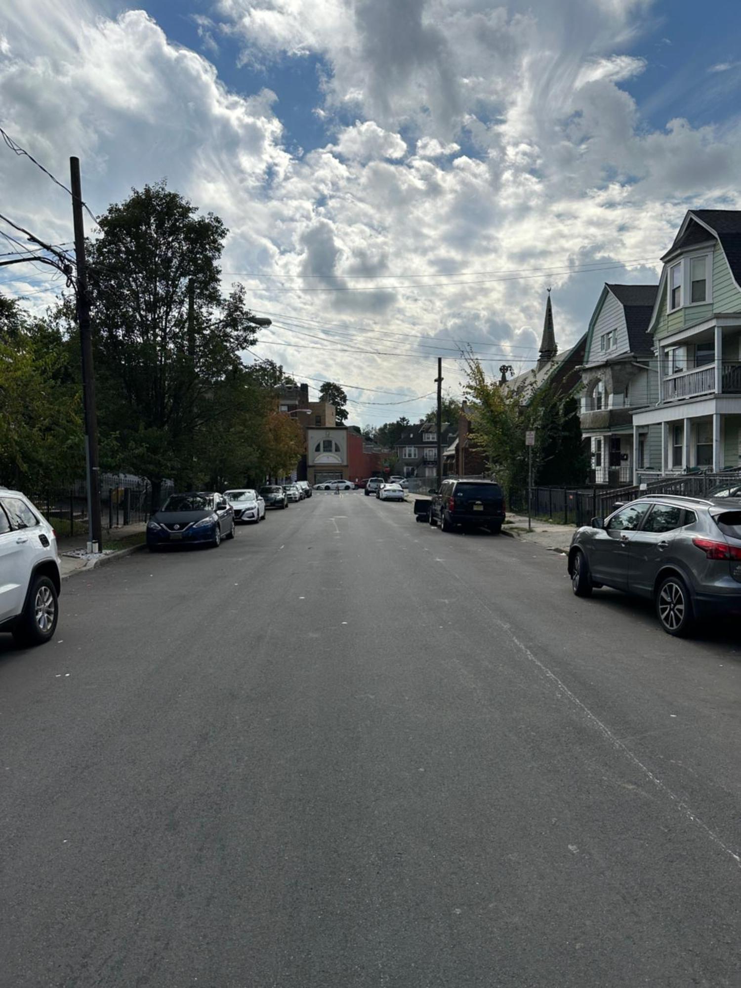 Fidellia Iron Room, Queen Bed Minutes From Newark Liberty International Airport And Newark Penn Station المظهر الخارجي الصورة