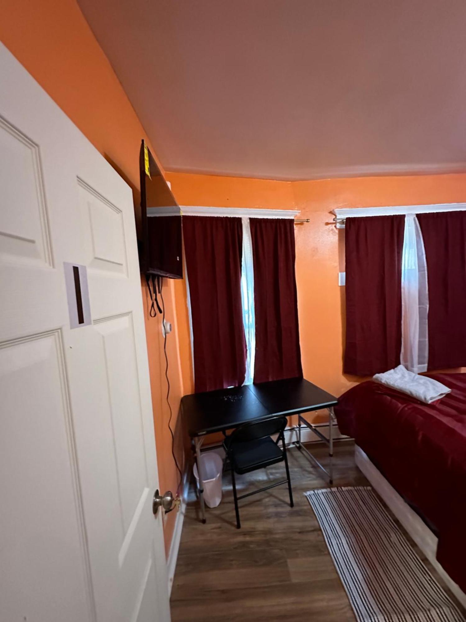 Fidellia Iron Room, Queen Bed Minutes From Newark Liberty International Airport And Newark Penn Station المظهر الخارجي الصورة